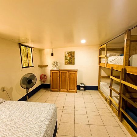 Hostal El Rio Леон Екстер'єр фото