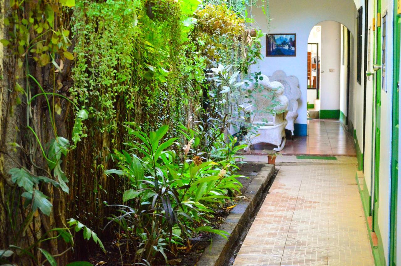 Hostal El Rio Леон Екстер'єр фото