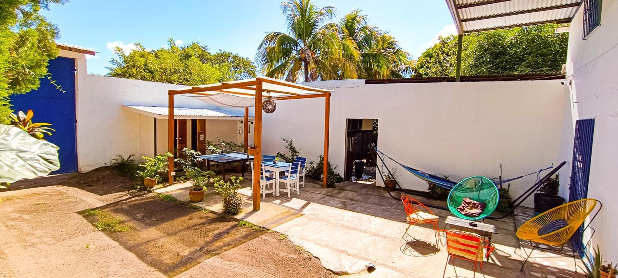 Hostal El Rio Леон Екстер'єр фото