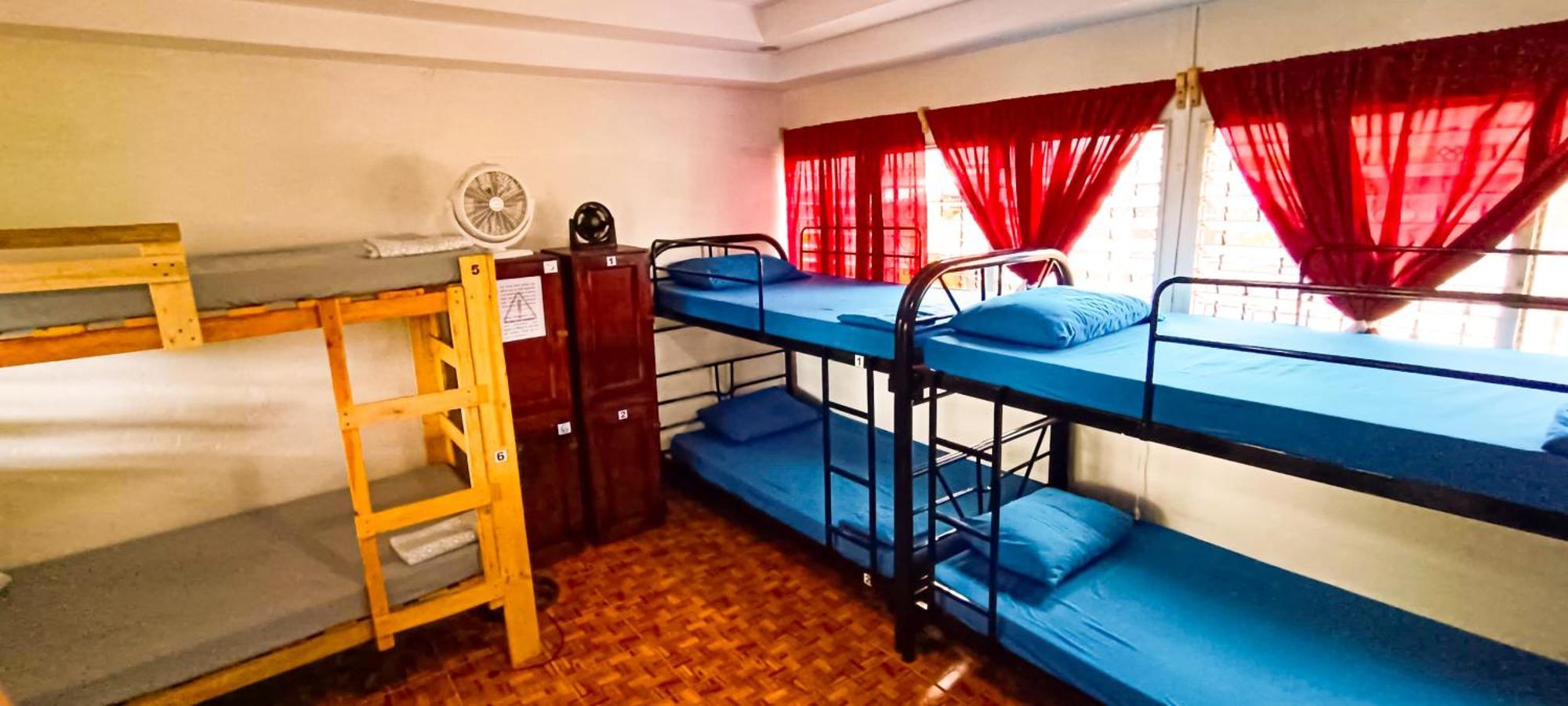 Hostal El Rio Леон Екстер'єр фото