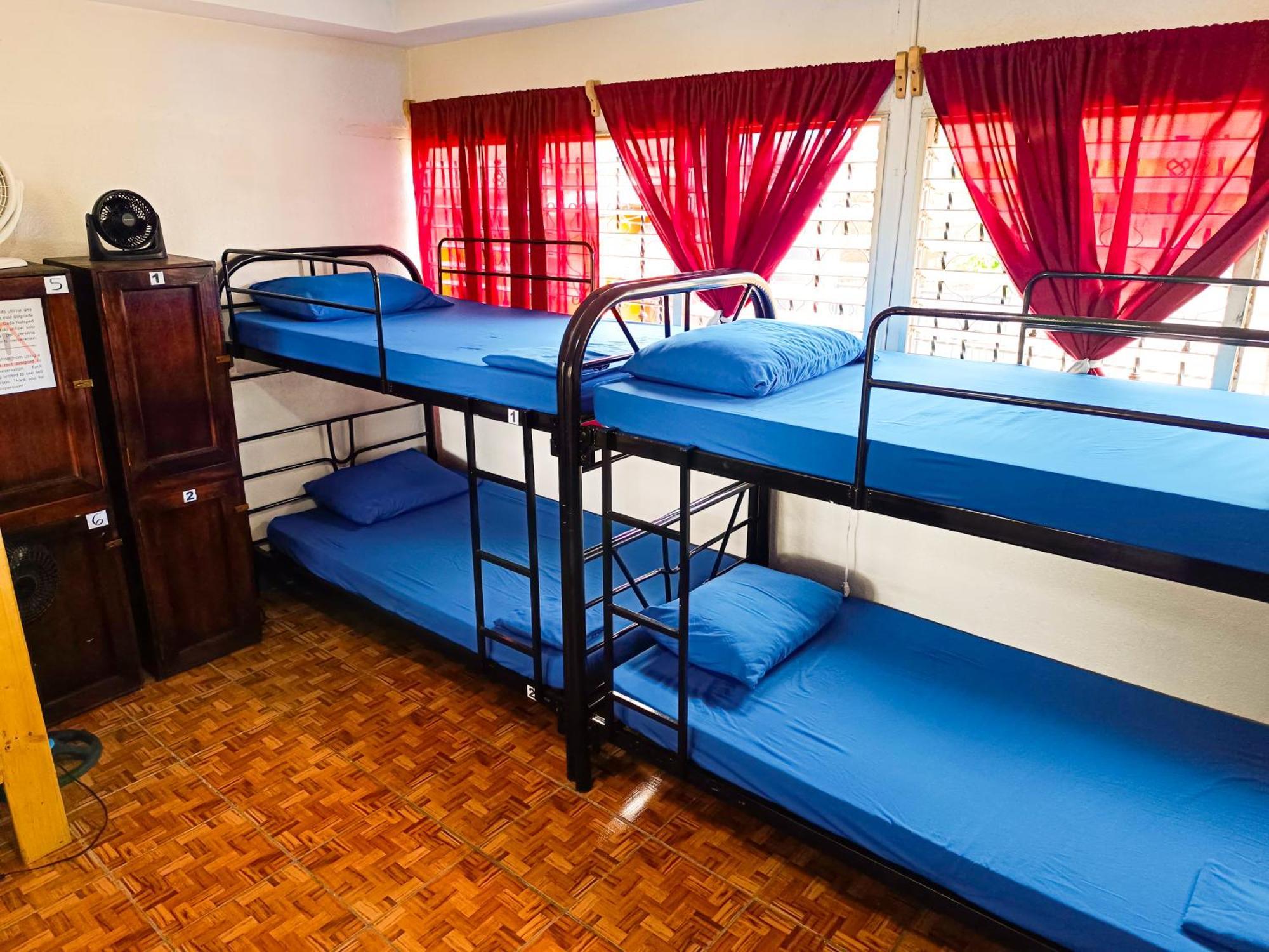 Hostal El Rio Леон Екстер'єр фото