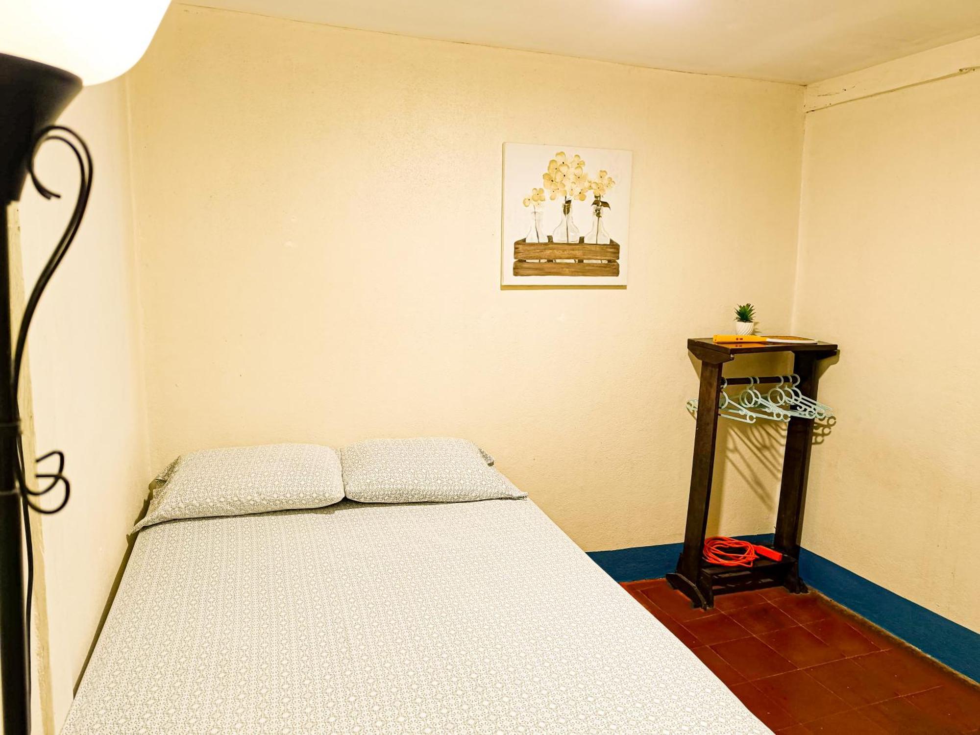 Hostal El Rio Леон Екстер'єр фото